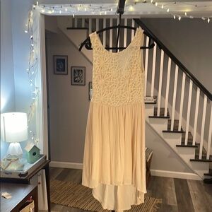 ⭐️ 5 items for $15 ⭐️

Stylish Cream Dress